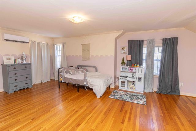 228 N THIRD ST, Selmer, TN 38375