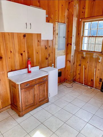 228 N THIRD ST, Selmer, TN 38375