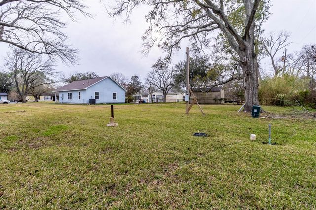 510 Bluebonnet Drive, La Marque, TX 77568