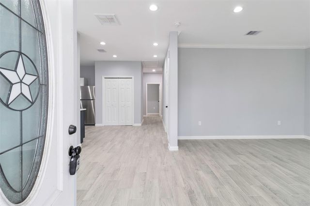 510 Bluebonnet Drive, La Marque, TX 77568