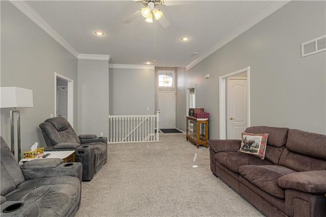 4315 S Davidson Drive, Independence, MO 64055