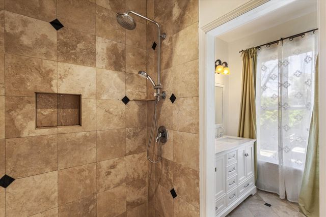 1680 CARRUTHERS PL, Memphis, TN 38112