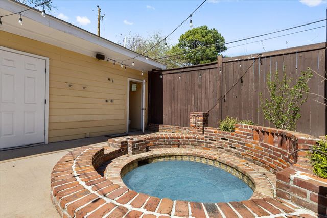 1680 CARRUTHERS PL, Memphis, TN 38112