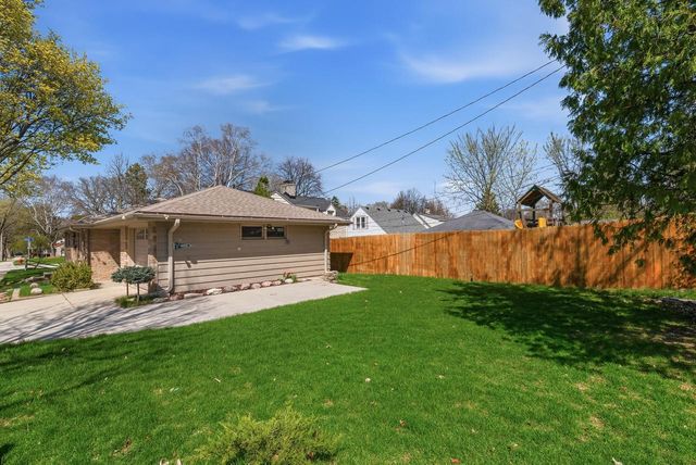 2626 N 80th STREET, Milwaukee, WI 53213