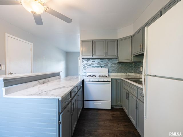 3925 W CREIGHTON Terrace, Peoria, IL 61615