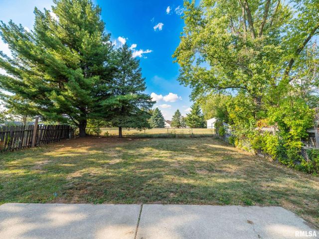 3925 W CREIGHTON Terrace, Peoria, IL 61615