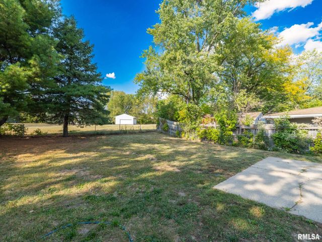 3925 W CREIGHTON Terrace, Peoria, IL 61615