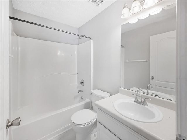 5539 Pineridge Court, Forest Park, GA 30297