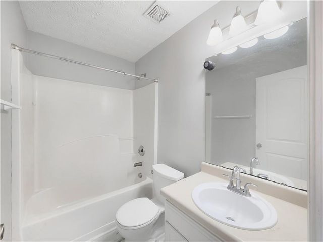 5539 Pineridge Court, Forest Park, GA 30297