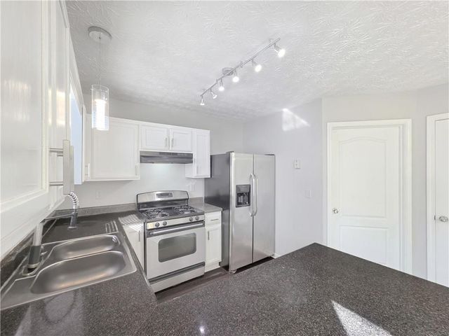 5539 Pineridge Court, Forest Park, GA 30297