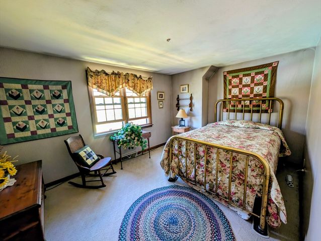 178 Dennison Hill Rd, Southbridge, MA 01550