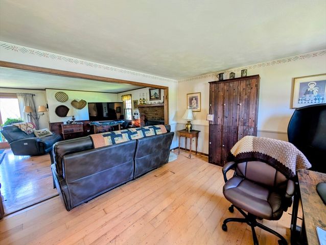 178 Dennison Hill Rd, Southbridge, MA 01550