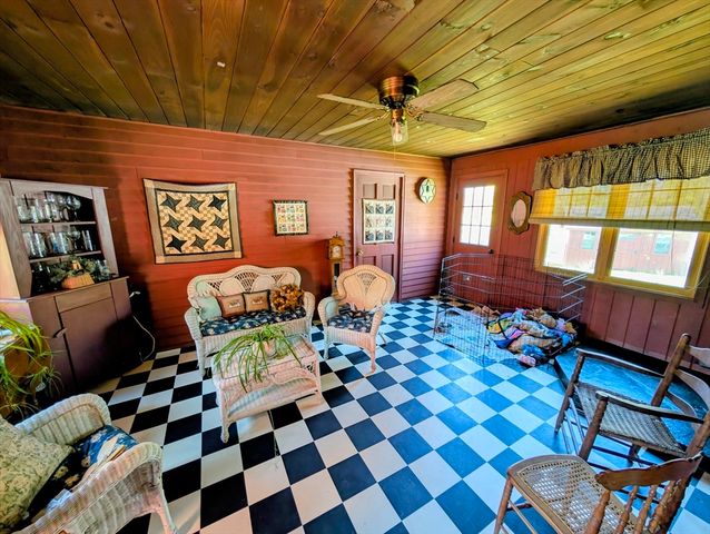 178 Dennison Hill Rd, Southbridge, MA 01550