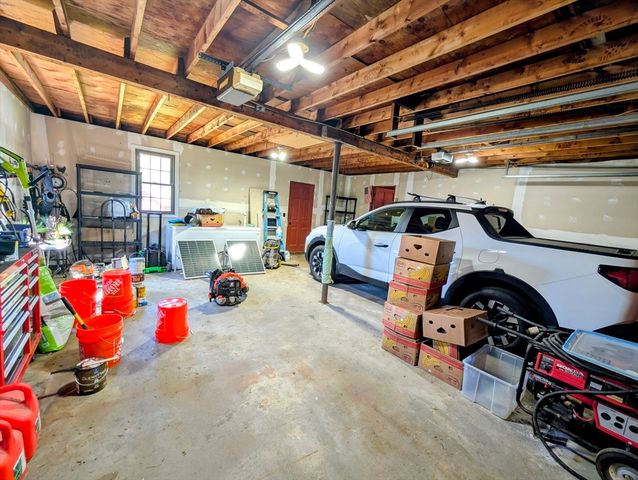 178 Dennison Hill Rd, Southbridge, MA 01550