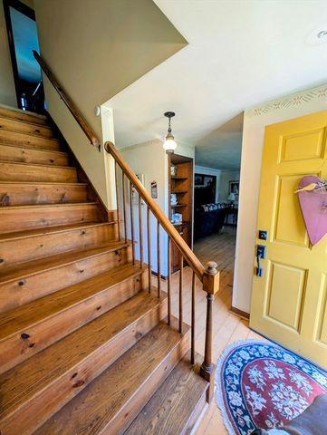 178 Dennison Hill Rd, Southbridge, MA 01550