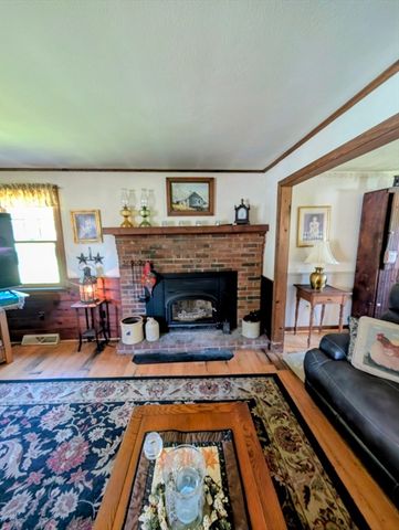 178 Dennison Hill Rd, Southbridge, MA 01550