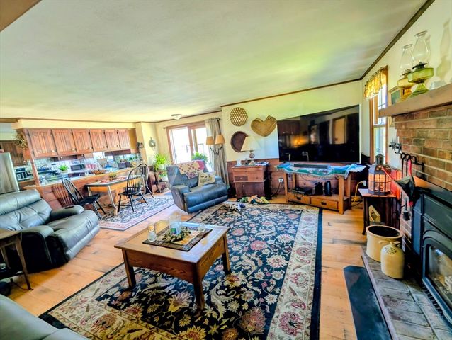 178 Dennison Hill Rd, Southbridge, MA 01550