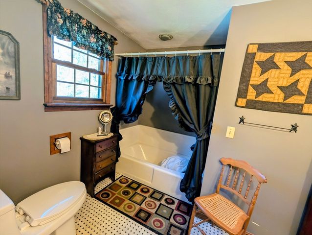 178 Dennison Hill Rd, Southbridge, MA 01550