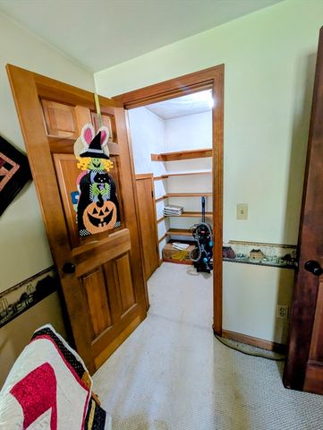 178 Dennison Hill Rd, Southbridge, MA 01550