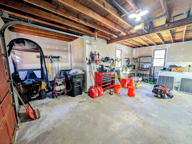 178 Dennison Hill Rd, Southbridge, MA 01550
