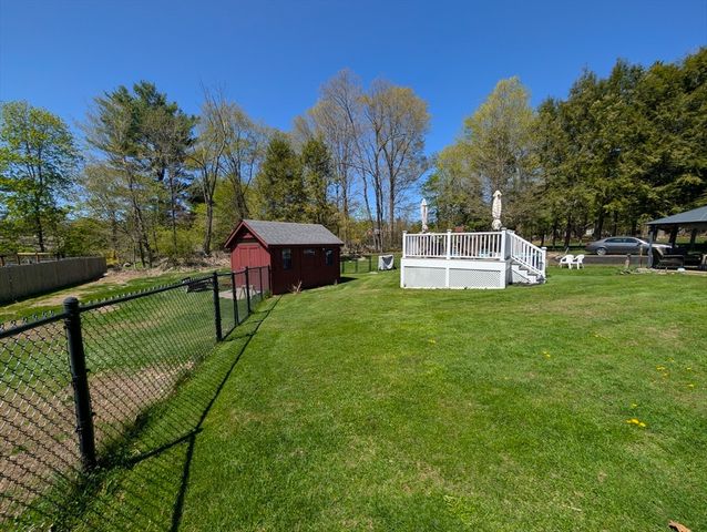178 Dennison Hill Rd, Southbridge, MA 01550