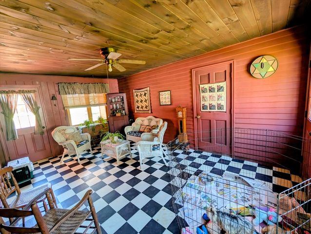 178 Dennison Hill Rd, Southbridge, MA 01550