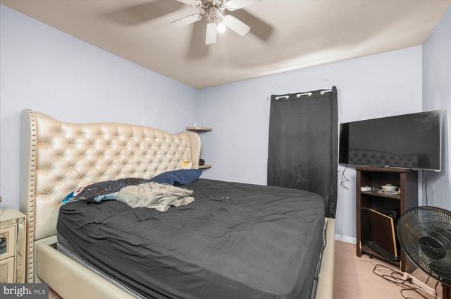 825 WOODCHUCK LN, Reading, PA 19606