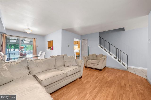 825 WOODCHUCK LN, Reading, PA 19606