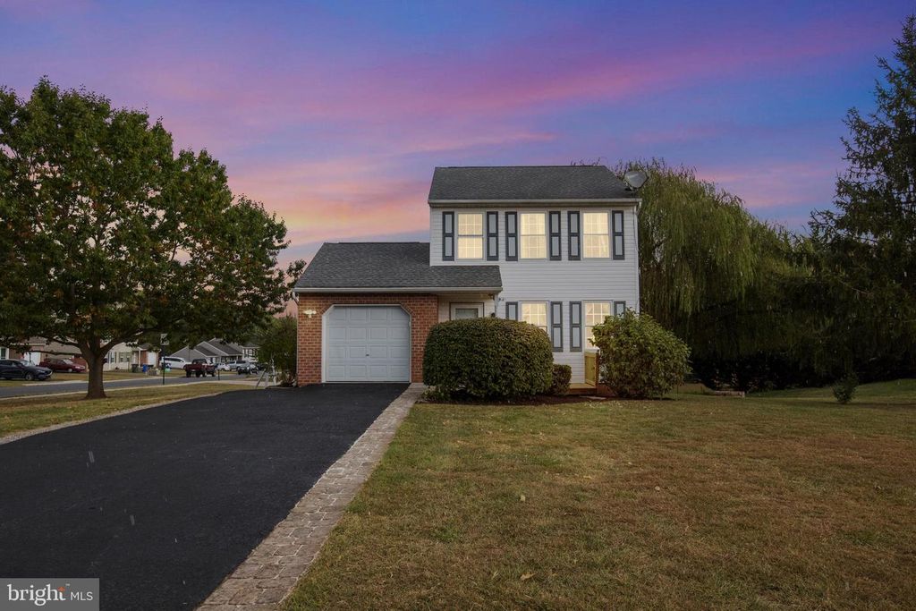 4013 SOMERSET RD, Dover, PA 17315