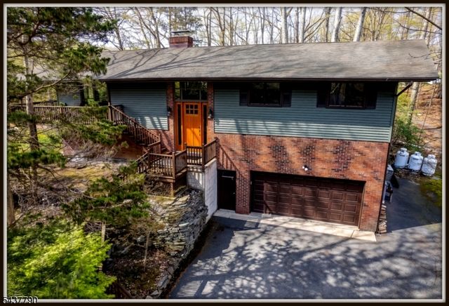 118 Ridge Rd, Hampton Twp., NJ 07860