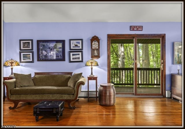 118 Ridge Rd, Hampton Twp., NJ 07860