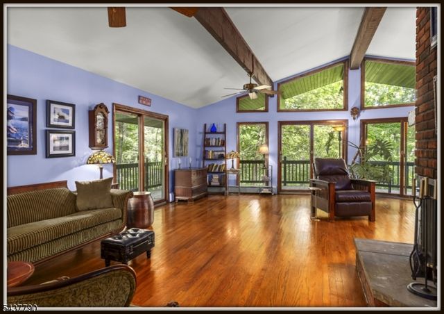 118 Ridge Rd, Hampton Twp., NJ 07860