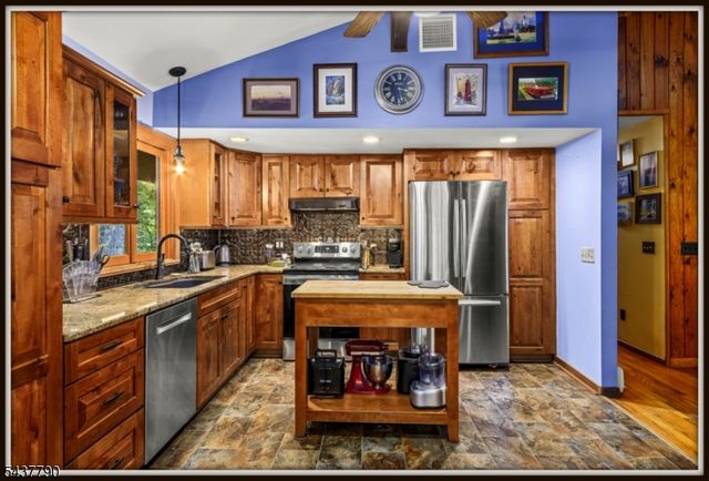 118 Ridge Rd, Hampton Twp., NJ 07860