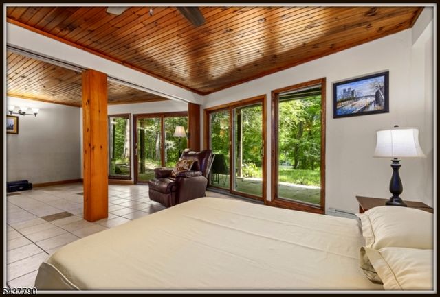 118 Ridge Rd, Hampton Twp., NJ 07860
