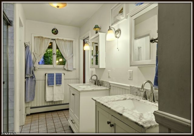 118 Ridge Rd, Hampton Twp., NJ 07860