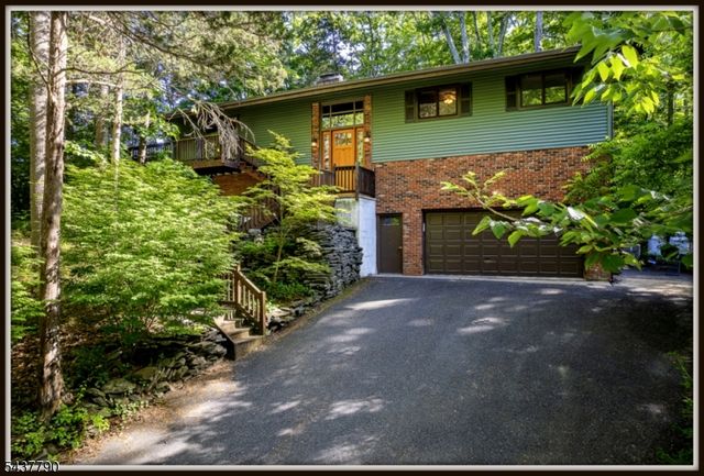 118 Ridge Rd, Hampton Twp., NJ 07860