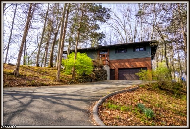 118 Ridge Rd, Hampton Twp., NJ 07860