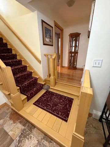 501 Glenwood Trail, Elgin, IL 60120