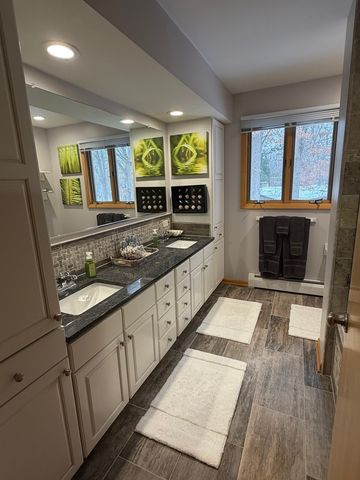 501 Glenwood Trail, Elgin, IL 60120