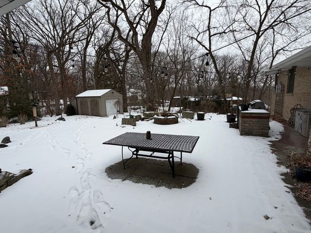 501 Glenwood Trail, Elgin, IL 60120