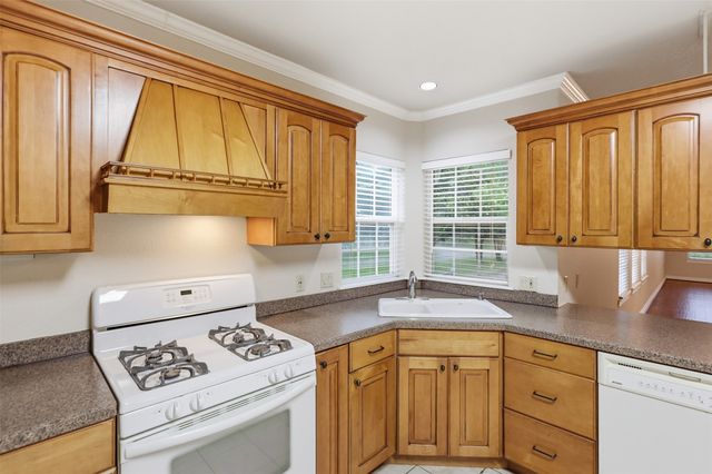 321 S Main Street, Irving, TX 75060