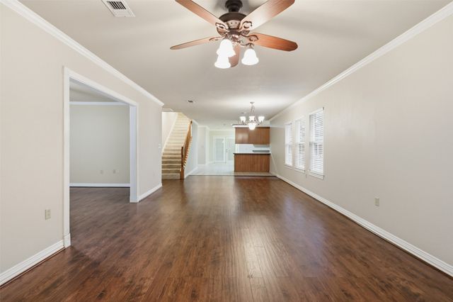 321 S Main Street, Irving, TX 75060