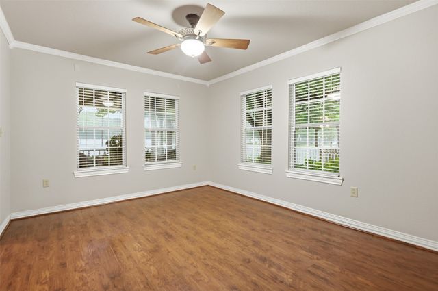 321 S Main Street, Irving, TX 75060