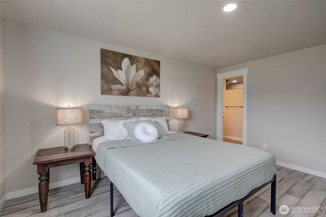 34 4th Street S, Pacific Beach, WA 98571