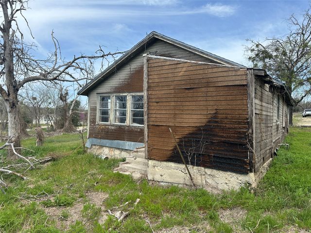 407 Iredell Road, Hico, TX 76457