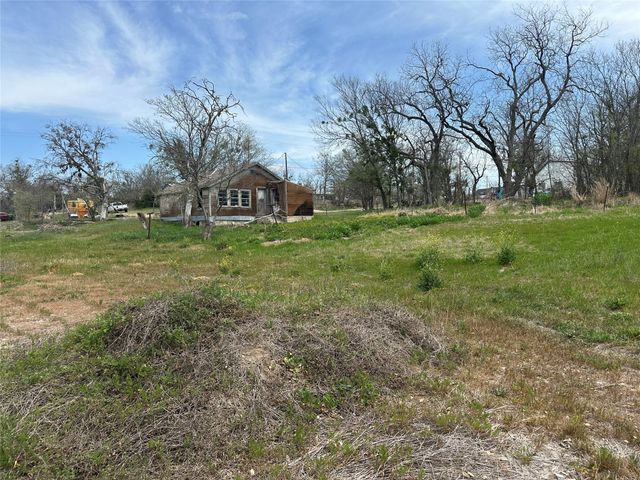 407 Iredell Road, Hico, TX 76457
