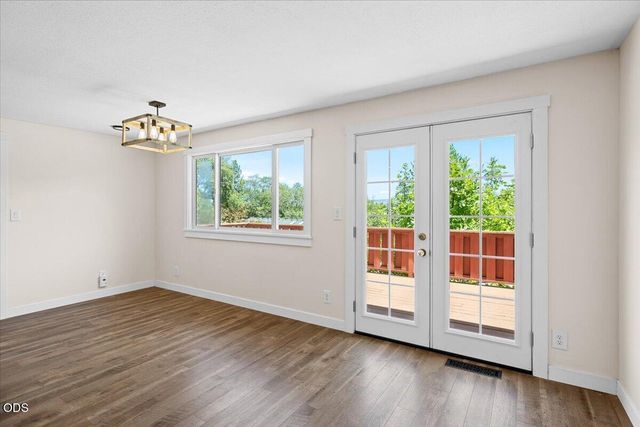340 Miner Way, Jacksonville, OR 97530