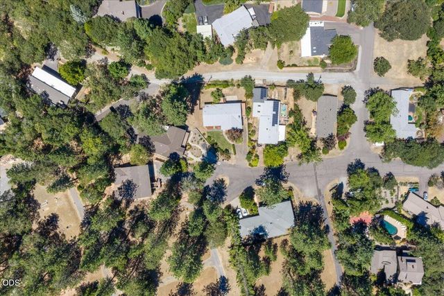 340 Miner Way, Jacksonville, OR 97530