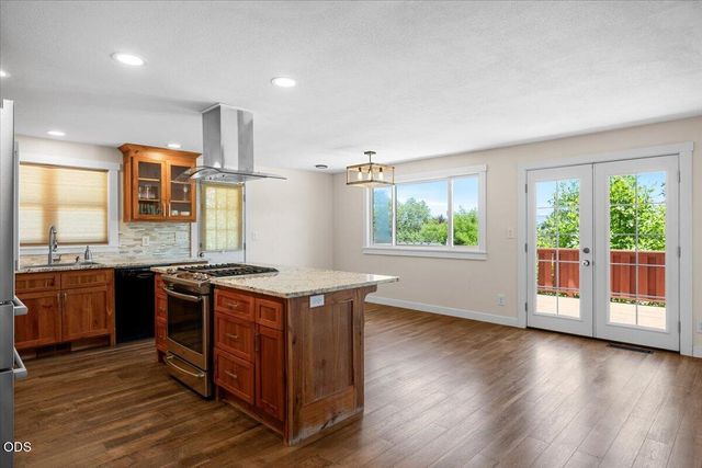 340 Miner Way, Jacksonville, OR 97530