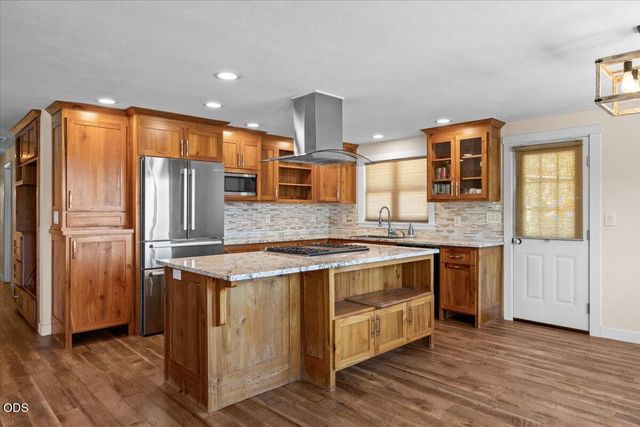 340 Miner Way, Jacksonville, OR 97530
